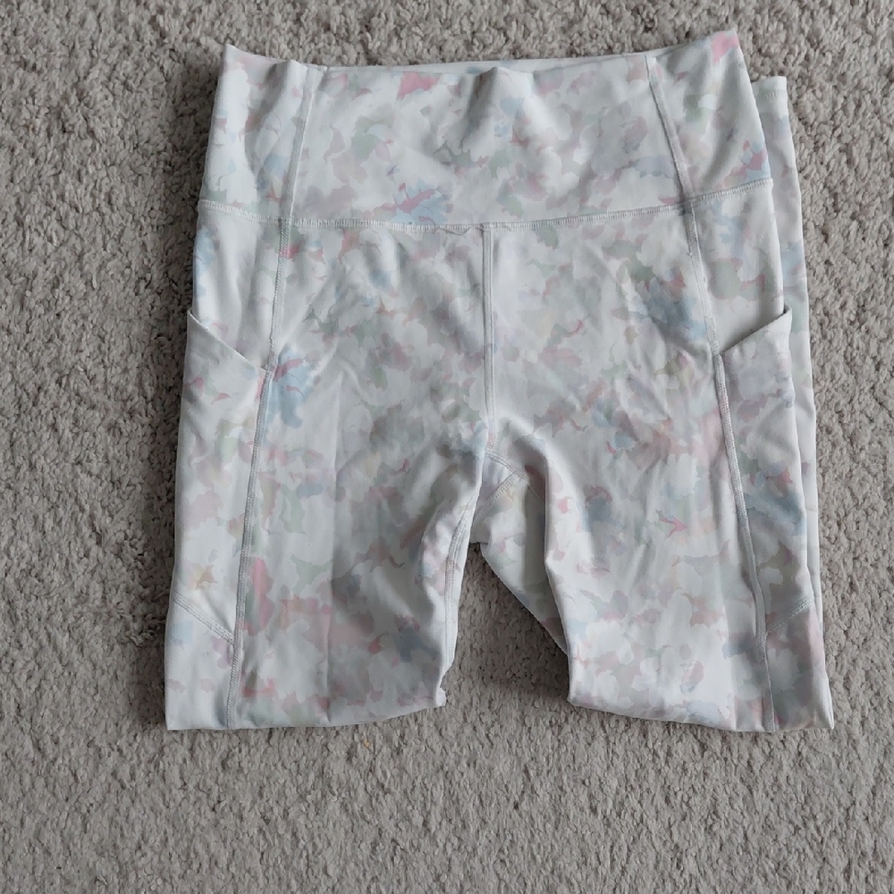 Fabletics Women's Pastel Pattern Leggings